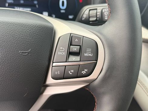 New 2025 Ford Explorer Active w/ Active Comfort Package RWD image 21