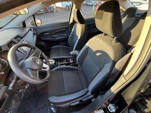 Used 2025 Nissan Versa SV image 35