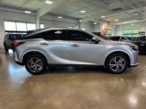 Used 2025 Lexus RX 350 FWD w/ Technology Package image 9