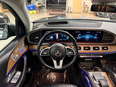 Used 2020 Mercedes-Benz GLS 450 4MATIC image 12