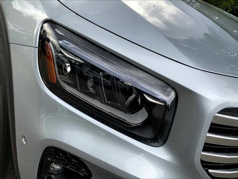 Certified 2026 Mercedes-Benz GLB 250 4MATIC image 17