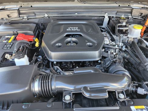 Used 2023 Jeep Wrangler Unlimited Rubicon 4xe w/ Steel Bumper Group image 29