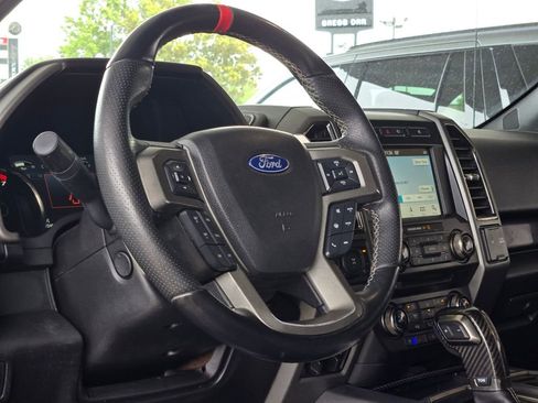 Used 2018 Ford F150 Raptor w/ Equipment Group 802A Luxury AWD/4WD image 16