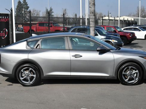 Used 2025 Kia K4 LXS image 9