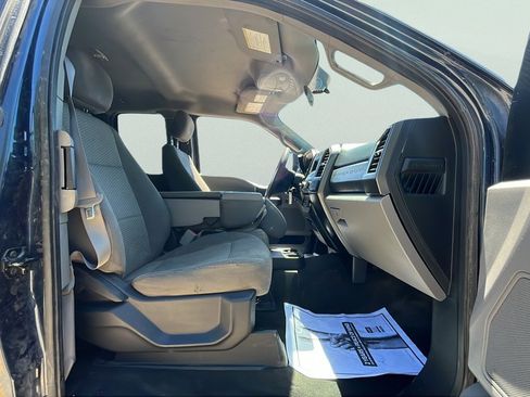 Used 2017 Ford F250 XLT w/ XLT Value Package AWD/4WD image 19