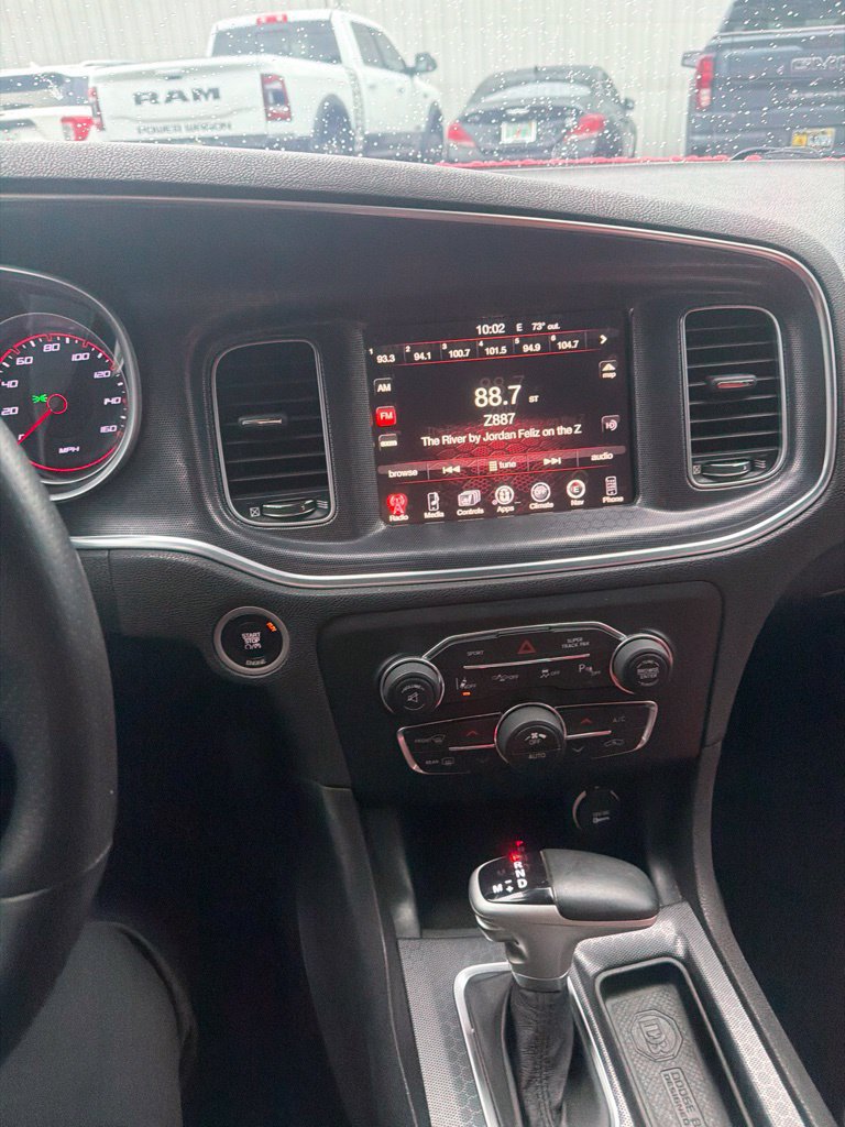 Used 2016 Dodge Charger R/T RWD image 4