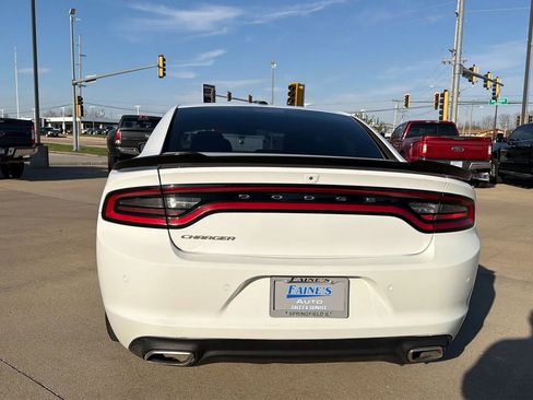 Used 2020 Dodge Charger SXT image 15