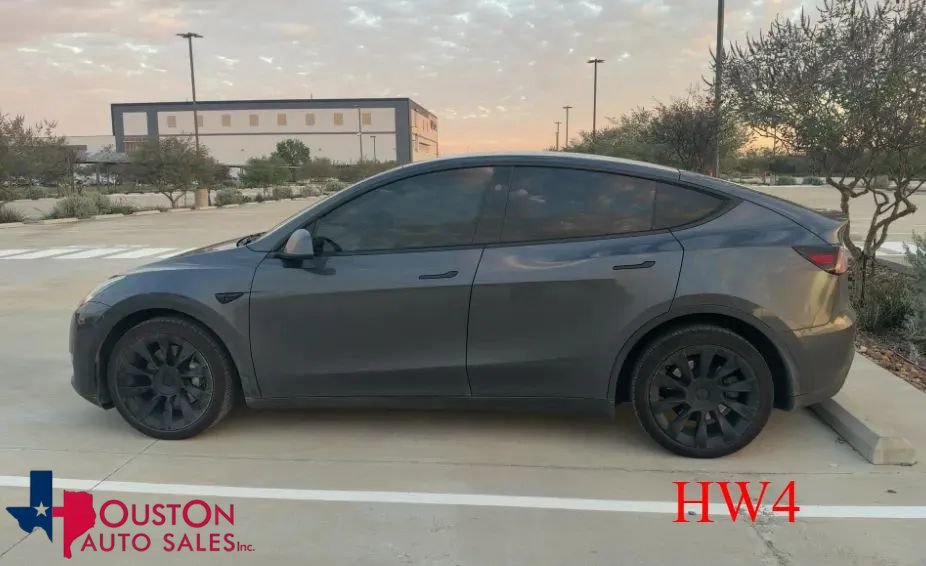 Used 2023 Tesla Model Y Long Range AWD/4WD image 1