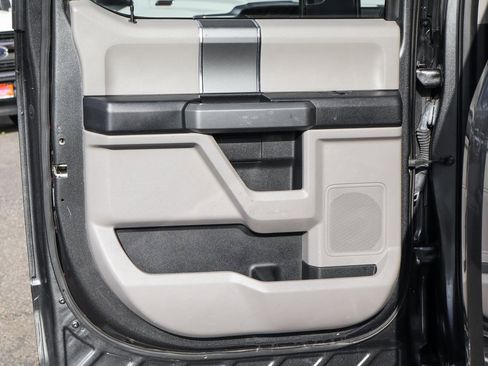 Used 2018 Ford F150 XLT w/ XTR Package image 31