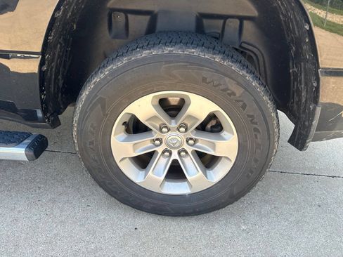 Used 2023 RAM 1500 Laramie AWD/4WD image 15