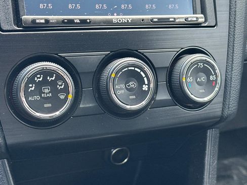 Used 2013 Subaru Crosstrek 2.0i Limited image 18