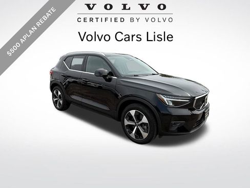 Certified 2025 Volvo XC40 B5 Plus AWD/4WD image 1