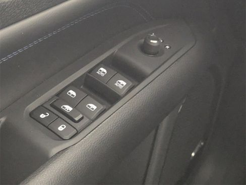 New 2026 Jeep Compass Limited w/ Sun, Sound & Navigation Group image 16