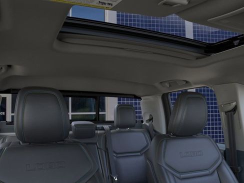 New 2025 Ford Maverick Lobo image 13