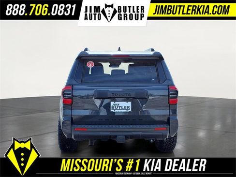 Used 2025 Toyota 4Runner SR5 image 27