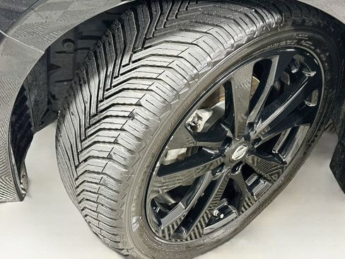 Used 2017 Nissan Altima 2.5 SR w/ Midnight Edition Package FWD image 25
