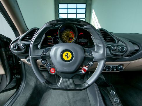 Used 2016 Ferrari 488 GTB image 37