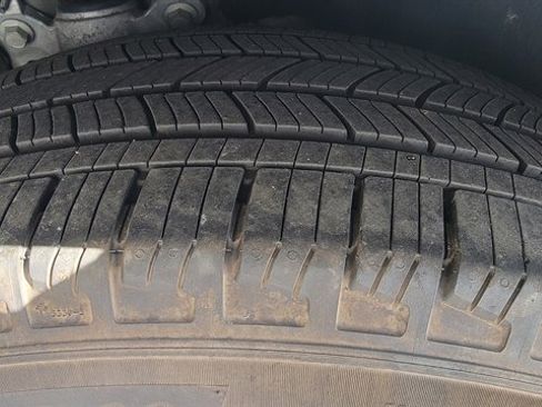 Used 2025 Ford Explorer ST-Line image 16