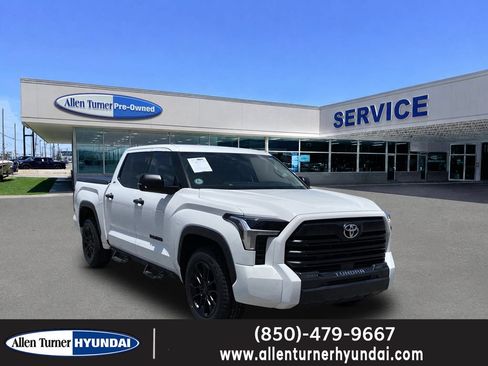 Used 2022 Toyota Tundra SR5 w/ Convenience Package RWD image 1
