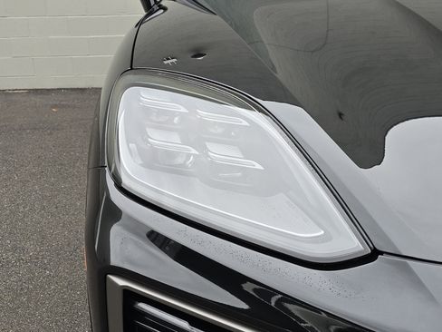 New 2026 Porsche Cayenne Turbo image 11