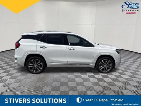 Used 2020 GMC Terrain Denali w/ Denali Premium Package AWD/4WD image 5