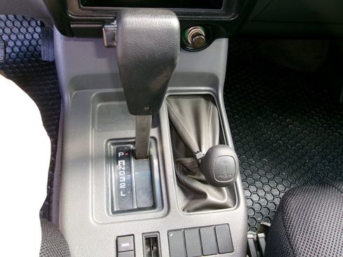 Used 2001 Isuzu Trooper S image 22