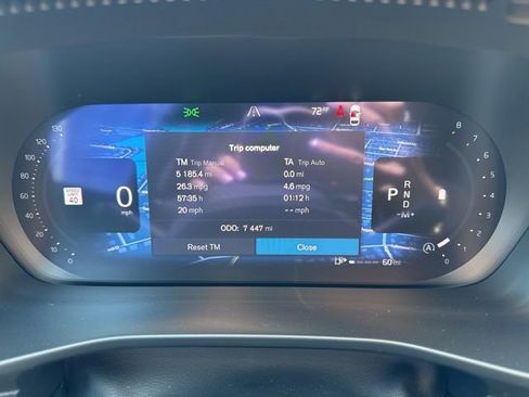 Certified 2025 Volvo XC40 B5 Plus AWD/4WD image 24