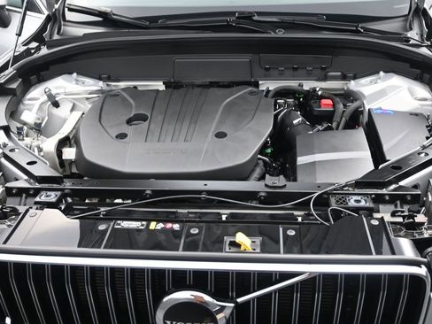 Used 2023 Volvo XC60 B5 Plus w/ Climate Package image 16