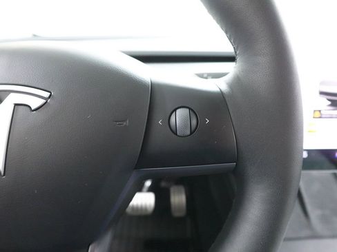 Used 2024 Tesla Model Y Performance image 24