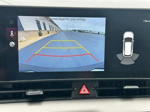 Used 2025 Kia Sportage EX FWD image 27