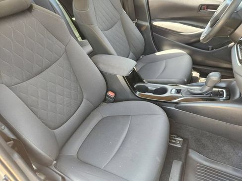 Used 2022 Toyota Corolla LE w/ LE Convenience Package FWD image 10
