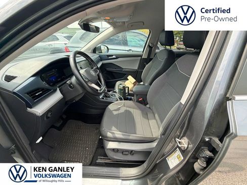 Used 2024 Volkswagen Taos SE FWD image 5