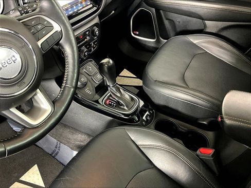 Used 2018 Jeep Compass Limited w/ Navigation Group AWD/4WD image 18