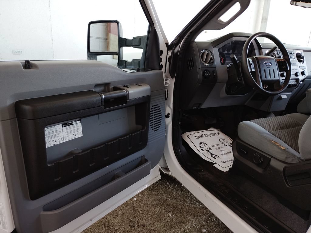 Used 2016 Ford F350 XLT w/ XLT Interior Package RWD image 21