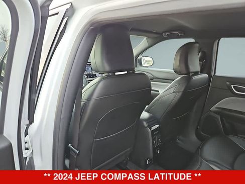 Used 2024 Jeep Compass Latitude AWD/4WD image 23
