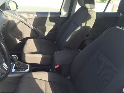 Used 2013 Volkswagen Tiguan S image 21
