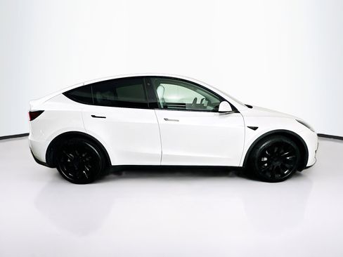 Used 2021 Tesla Model Y Long Range AWD/4WD image 10
