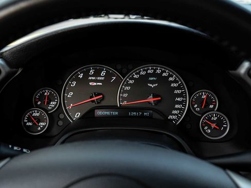 Used 2006 Chevrolet Corvette Z06 w/ Preferred Equipment Group image 17