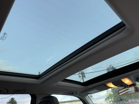 Used 2012 Mercedes-Benz GLK 350 4MATIC image 31