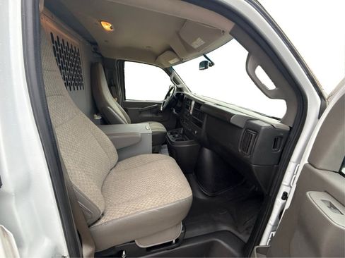 Used 2022 Chevrolet Express 2500 w/ Driver Convenience Package image 29