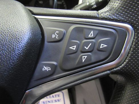 Used 2021 Chevrolet Equinox LS w/ LS Convenience Package image 34