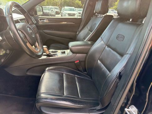 Used 2017 Jeep Grand Cherokee Overland AWD/4WD image 12