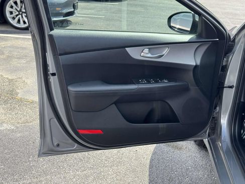 Used 2023 Kia Forte LXS w/ LXS Technology Package FWD image 17