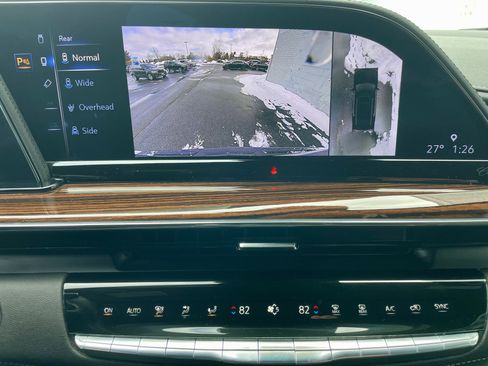 Used 2023 Cadillac Escalade Premium Luxury image 28