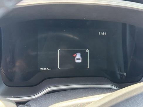 Used 2025 Toyota Corolla Cross XLE image 16