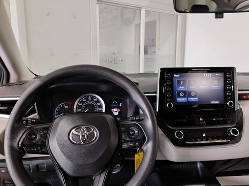 Used 2020 Toyota Corolla LE image 57