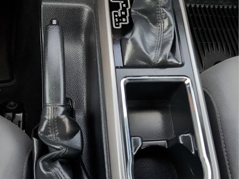 Used 2019 Toyota Tacoma 2WD Double Cab image 29