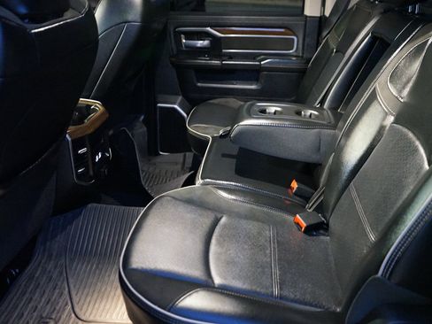 Used 2024 RAM 3500 Laramie image 30