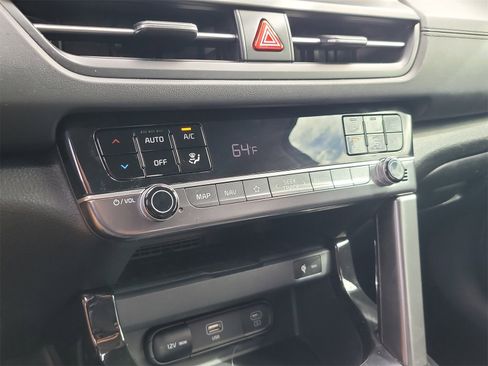 Used 2024 Kia Seltos EX image 24