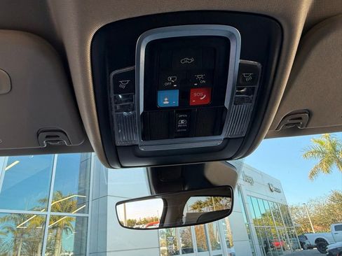 New 2026 RAM 1500 Laramie AWD/4WD image 12